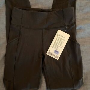 NWT Lululemon Invigorate Leggings Size 4